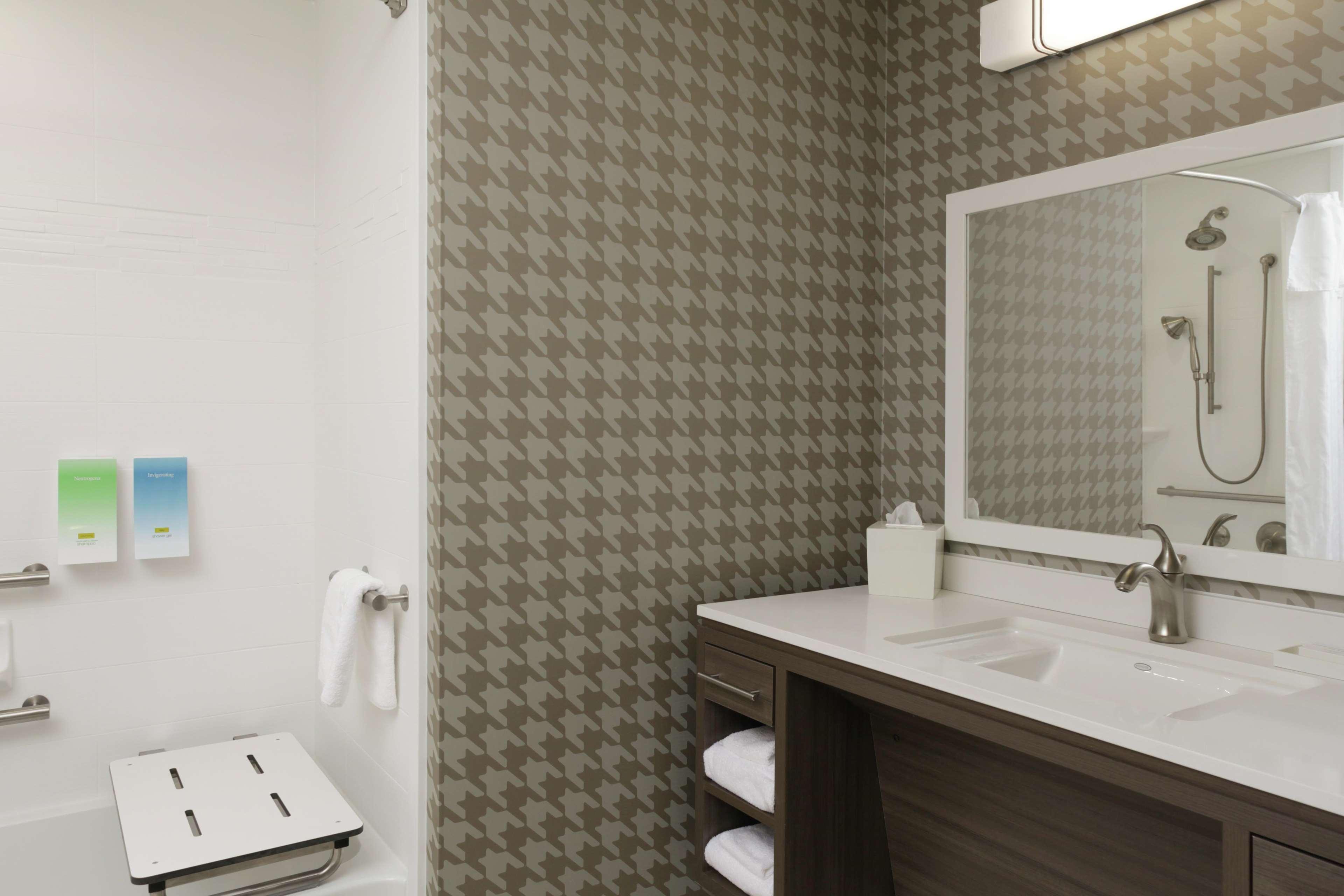Home2 Suites By Hilton Форт Коллинс Экстерьер фото